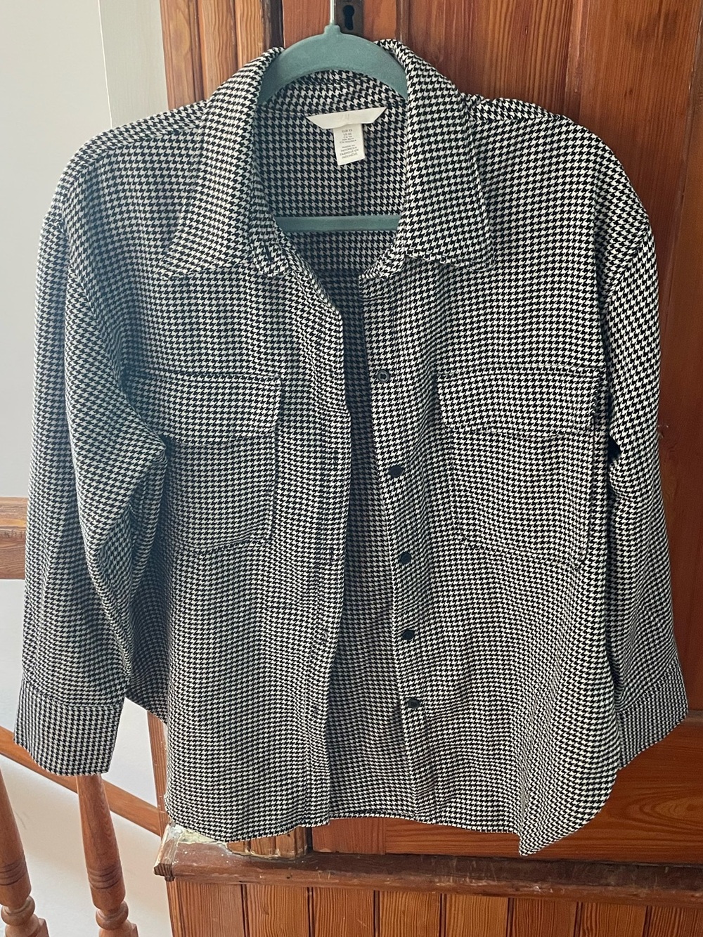 H&M Black and White Houndstooth Shirt Jacket